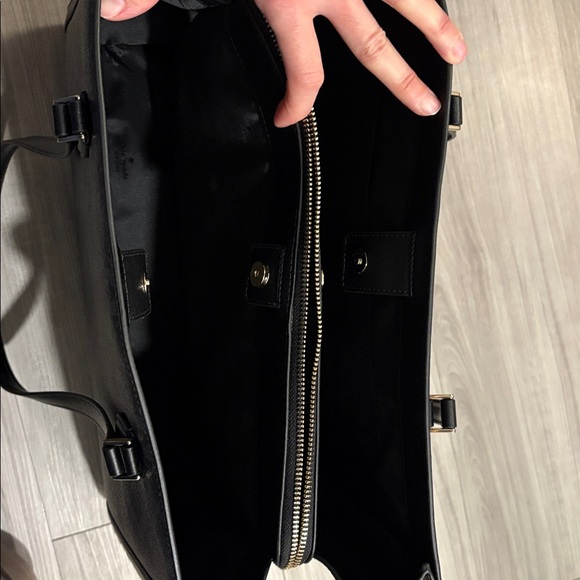 Kate spade bag and matching wallet
Brand new without tag - Picture 7 of 12